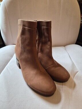 Like New Toms Women’s Brown Ankle Boots